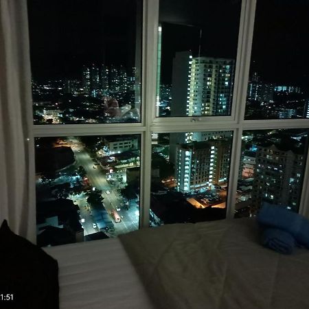 City Town 2-6 Pax Beautiful View Cozy Condo, Jelutong, Georgetown, Centre Heart Of Penang Island, Near Highway Komtar Gurney Екстер'єр фото